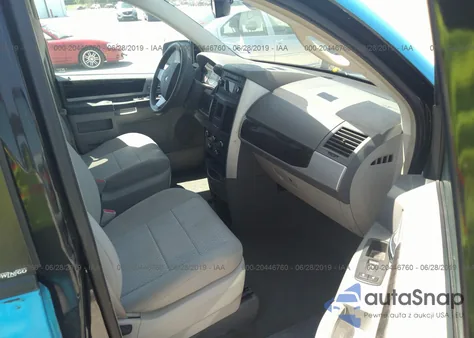 2010 Dodge Grand Caravan Sxt z USA, uszkodzony, nr VIN 2D4RN5D11AR159547